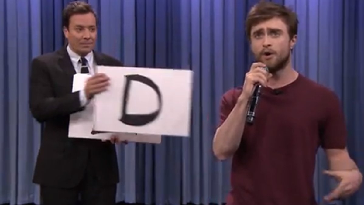 Daniel Radcliffe rappar loss på "The tonight show". Vem ger grabben ett skivkontrakt? 